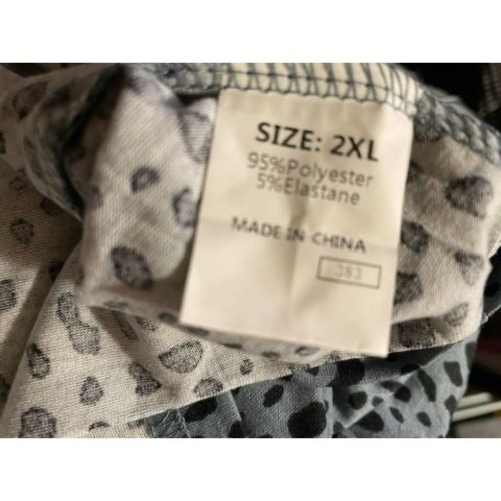 Animal Spotted Print Round Neck Long Sleeve Top X LARGE  (4411) - Picture 5 of 10